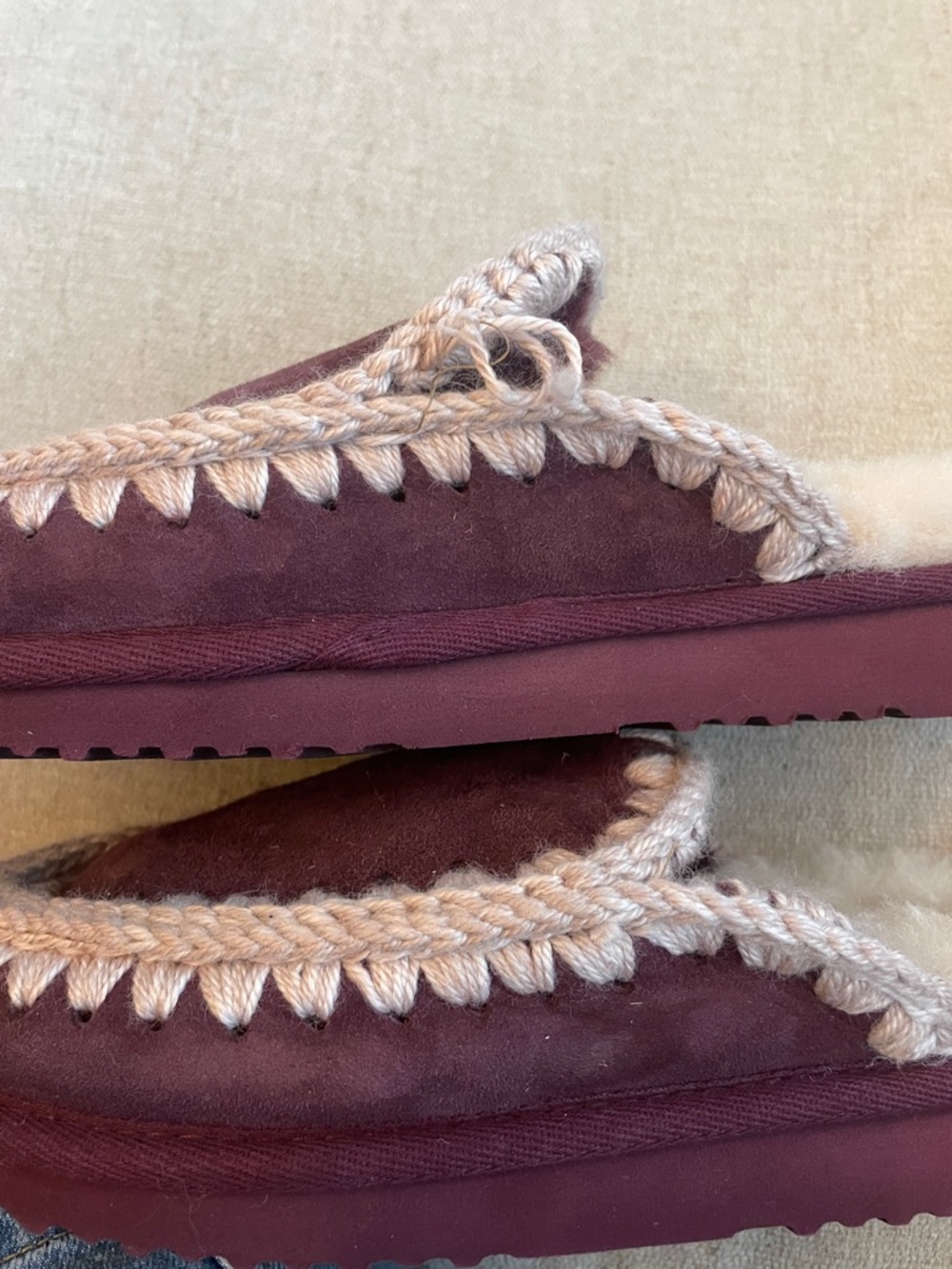 MOU Eskimo Shearling Slides- Size 8 - Picture 5 of 6